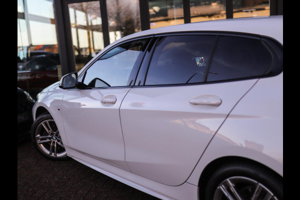 BMW 1-serie 118i High Executive | M-Sport | PDC | LED | Cruise Control