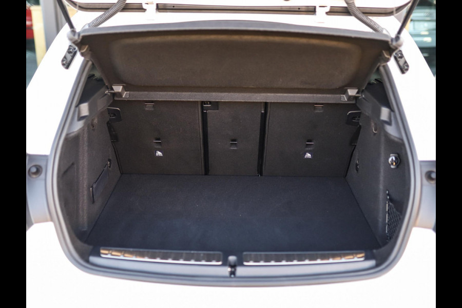 BMW 1-serie 118i High Executive | M-Sport | PDC | LED | Cruise Control