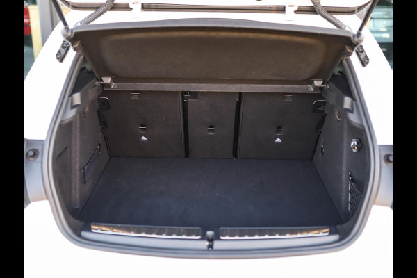 BMW 1-serie 118i High Executive | M-Sport | PDC | LED | Cruise Control