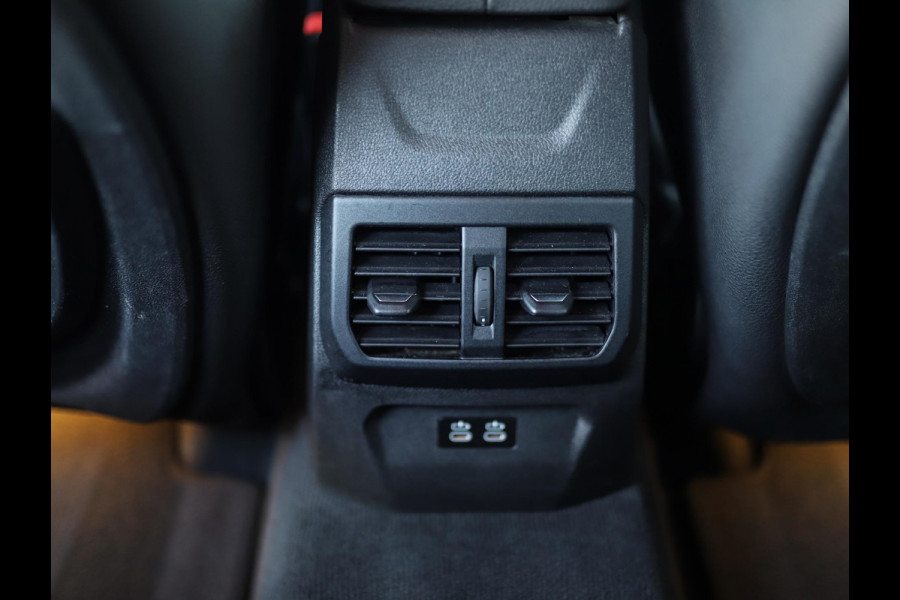 BMW 1-serie 118i High Executive | M-Sport | PDC | LED | Cruise Control