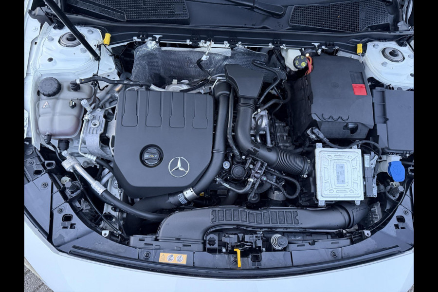 Mercedes-Benz A-Klasse 200 AMG NAP-CAMERA-LEDER-XENON