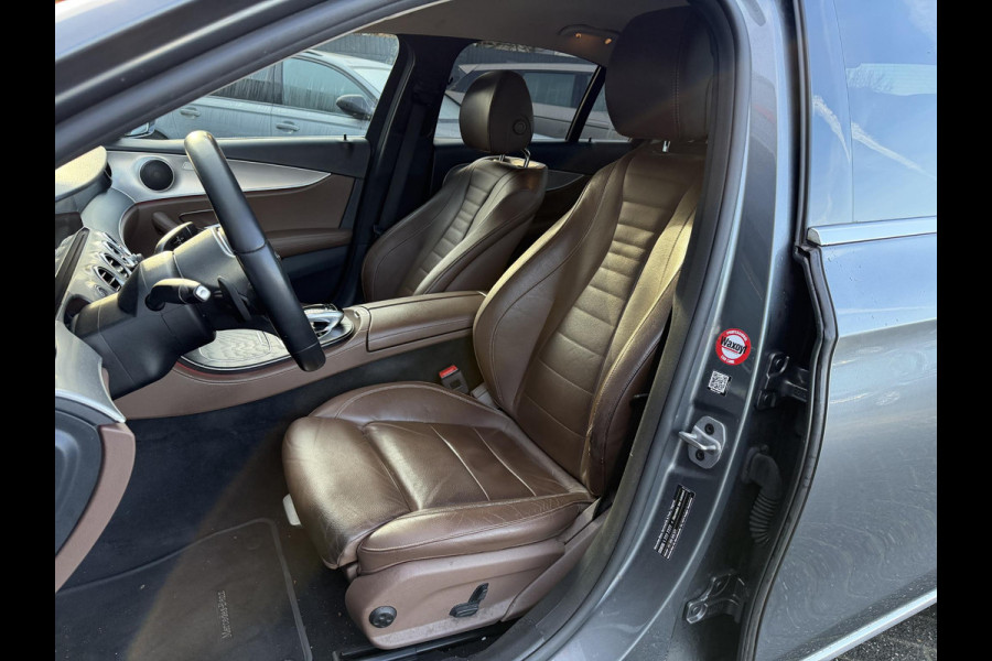 Mercedes-Benz E-Klasse 220 d Business Solution | Widescreen | Sfeerverlichting | Navigatie | Lederen Bekleding | Stoelverwarming |