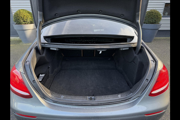 Mercedes-Benz E-Klasse 220 d Business Solution | Widescreen | Sfeerverlichting | Navigatie | Lederen Bekleding | Stoelverwarming |