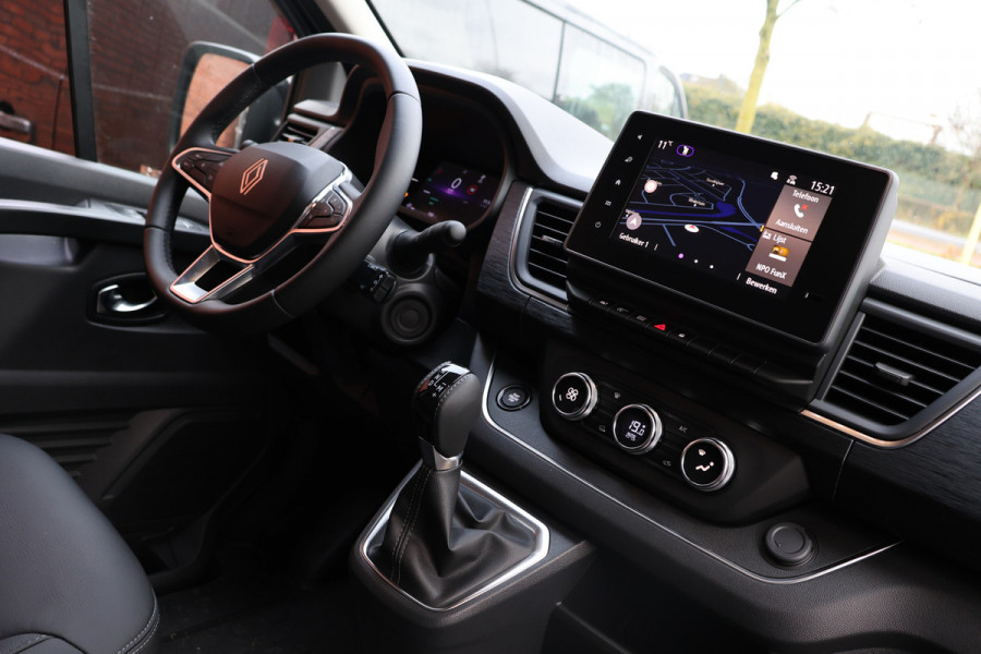 Renault Trafic 2.0 170 PK L2H1 DC | Dubbel Cabine | L+R Schuifdeur | Navigatie | Blind Spot | Camera | CarPlay | Trekhaak | Stoelverwarming | Virtual Cockpit | 5-Zitter | Dubbel cabine | NAP Logisch | NL Auto