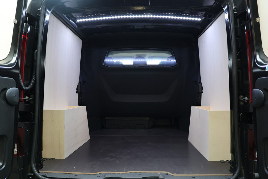 Renault Trafic 2.0 170 PK L2H1 DC | Dubbel Cabine | L+R Schuifdeur | Navigatie | Blind Spot | Camera | CarPlay | Trekhaak | Stoelverwarming | Virtual Cockpit | 5-Zitter | Dubbel cabine | NAP Logisch | NL Auto