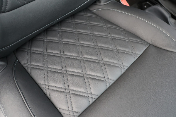 Renault Trafic 2.0 170 PK L2H1 DC | Dubbel Cabine | L+R Schuifdeur | Navigatie | Blind Spot | Camera | CarPlay | Trekhaak | Stoelverwarming | Virtual Cockpit | 5-Zitter | Dubbel cabine | NAP Logisch | NL Auto