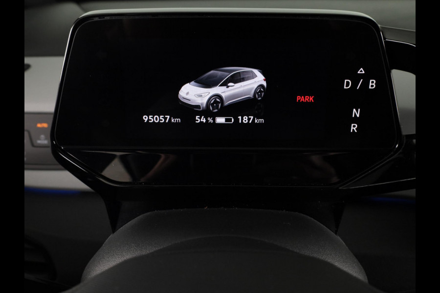 Volkswagen ID.3 First Plus 58 kWh 204 PK | Navigatie | Parkeersensoren | Camera | Led lampen