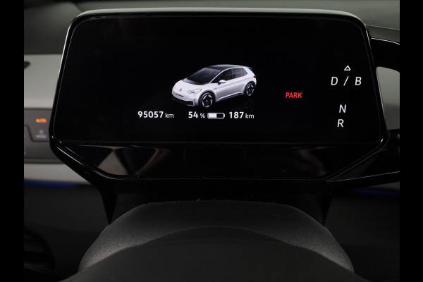 Volkswagen ID.3 First Plus 58 kWh 204 PK | Navigatie | Parkeersensoren | Camera | Led lampen