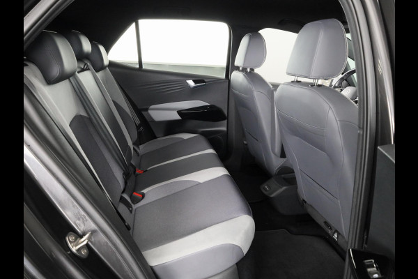 Volkswagen ID.3 First Plus 58 kWh 204 PK | Navigatie | Parkeersensoren | Camera | Led lampen