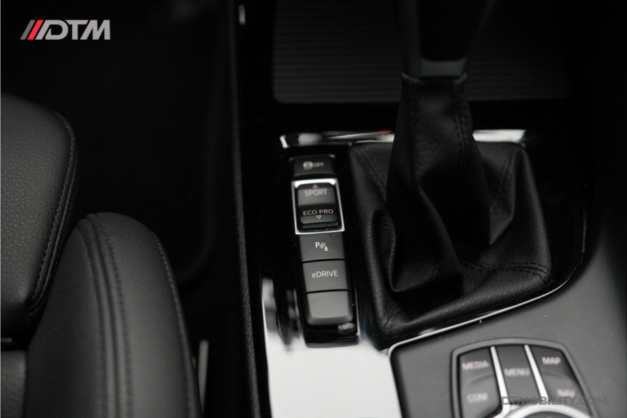 BMW X2 xDrive25e High Ex. | FACELIFT | Panoramadak | HuD | H/K