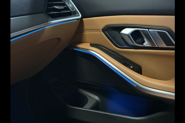 BMW 3 Serie Touring 320e Business Edition Plus | M-Sport | 19''inch | Stoel/stuurverw. | Apple Carplay | Sfeerverlichting