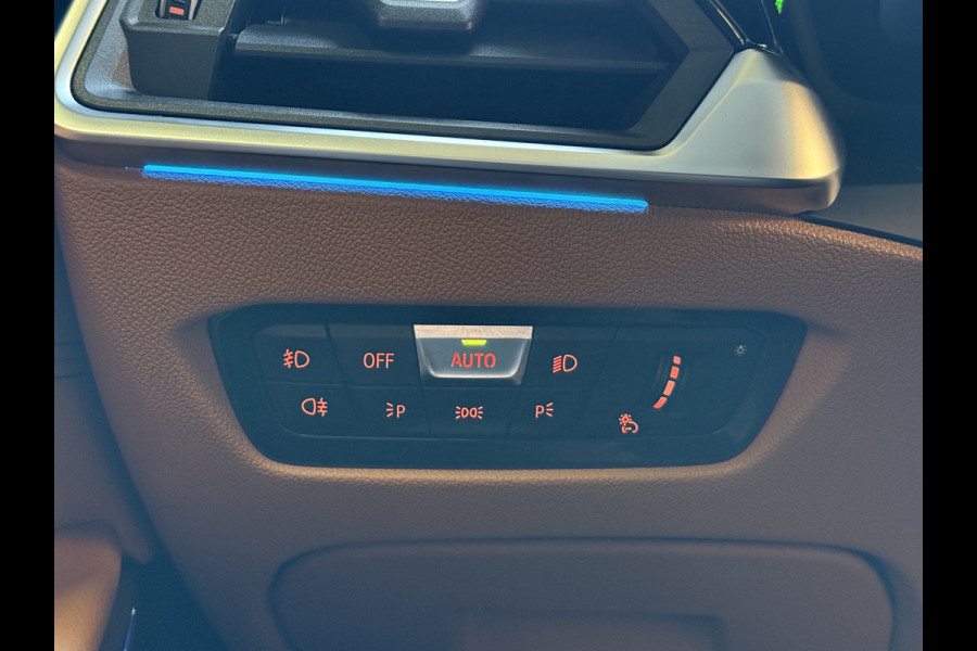 BMW 3 Serie Touring 320e Business Edition Plus | M-Sport | 19''inch | Stoel/stuurverw. | Apple Carplay | Sfeerverlichting