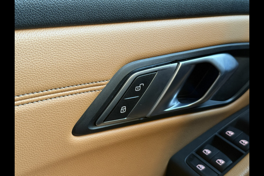 BMW 3 Serie Touring 320e Business Edition Plus | M-Sport | 19''inch | Stoel/stuurverw. | Apple Carplay | Sfeerverlichting