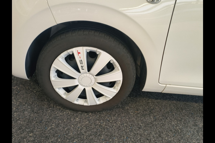 Citroën C1 1.0 VTi Feel Apple/Android Camera uit 2021 Rijklaar + 12 maanden Bovag-garantie Henk Jongen Auto's in Helmond,  al 50 jaar service zoals 't hoort!