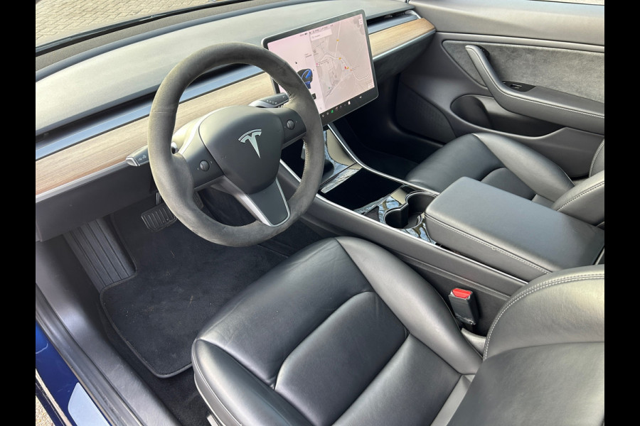 Tesla Model 3 Long Range AWD 75 kWh 82% SOH Trekhaak 910kg Rijklaarprijs!