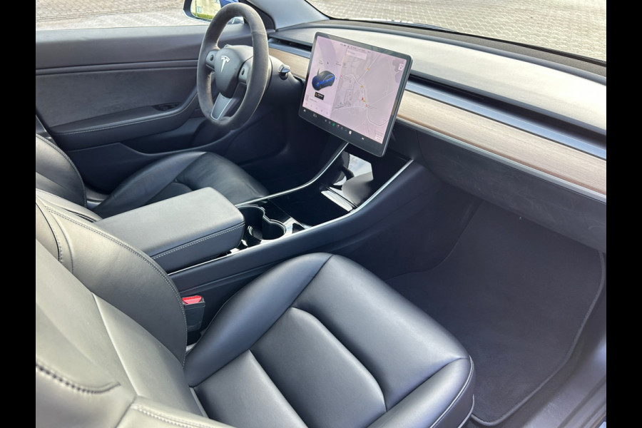 Tesla Model 3 Long Range AWD 75 kWh 82% SOH Trekhaak 910kg Rijklaarprijs!