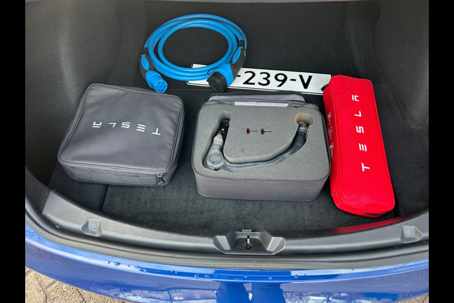 Tesla Model 3 Long Range AWD 75 kWh 82% SOH Trekhaak 910kg Rijklaarprijs!