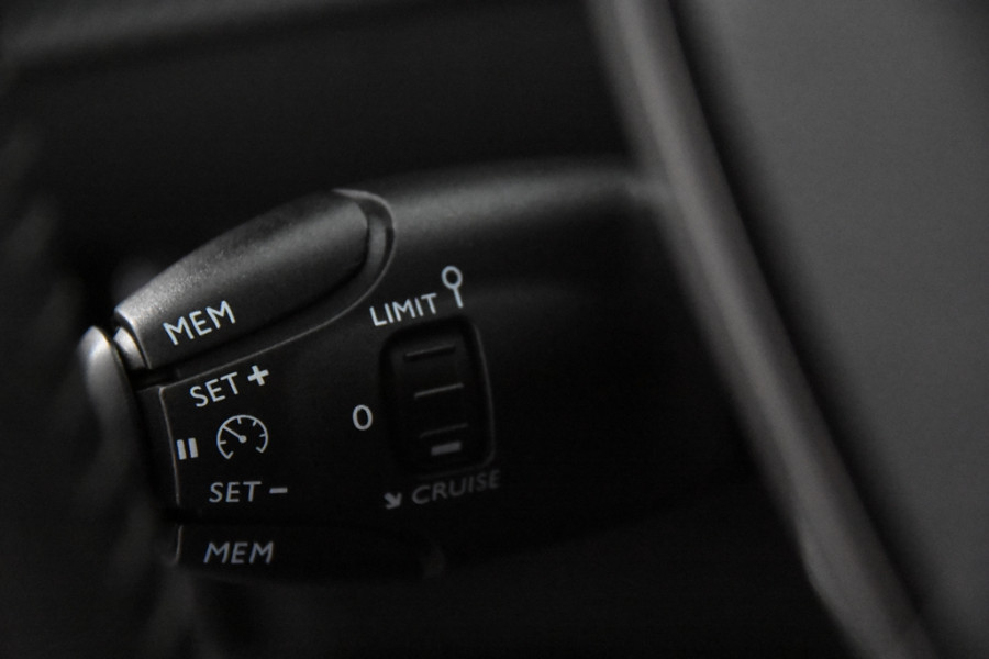 Peugeot 2008 Active 100 *1ste eigenaar*Navi*Carplay*Park assist*