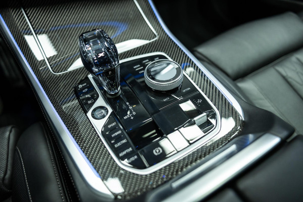 BMW X5 xDrive45e High Executive | M uitgevoerd | Stoelmassage | Sky Lounge | Head-Up | Carbon |