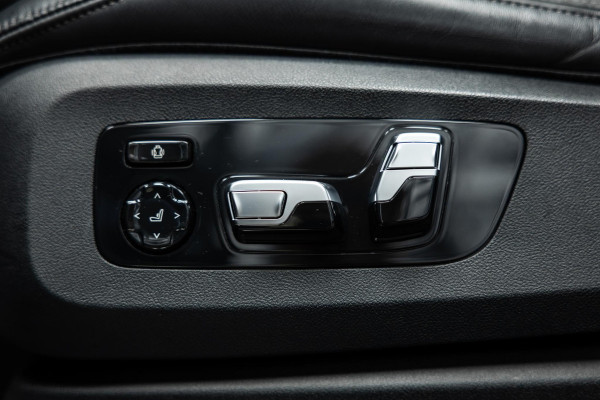 BMW X5 xDrive45e High Executive | M uitgevoerd | Stoelmassage | Sky Lounge | Head-Up | Carbon |