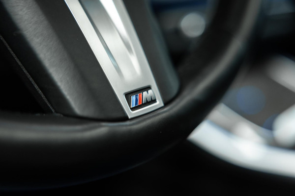 BMW X5 xDrive45e High Executive | M uitgevoerd | Stoelmassage | Sky Lounge | Head-Up | Carbon |