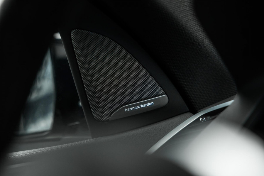 BMW X5 xDrive45e High Executive | M uitgevoerd | Stoelmassage | Sky Lounge | Head-Up | Carbon |