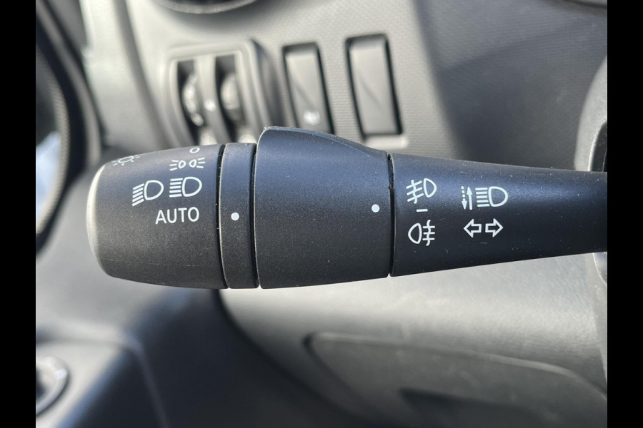 Renault Trafic 2.0 dCi 145 T29 L2H1*ECC*CRUISE*NAVI*HAAK*CAM*