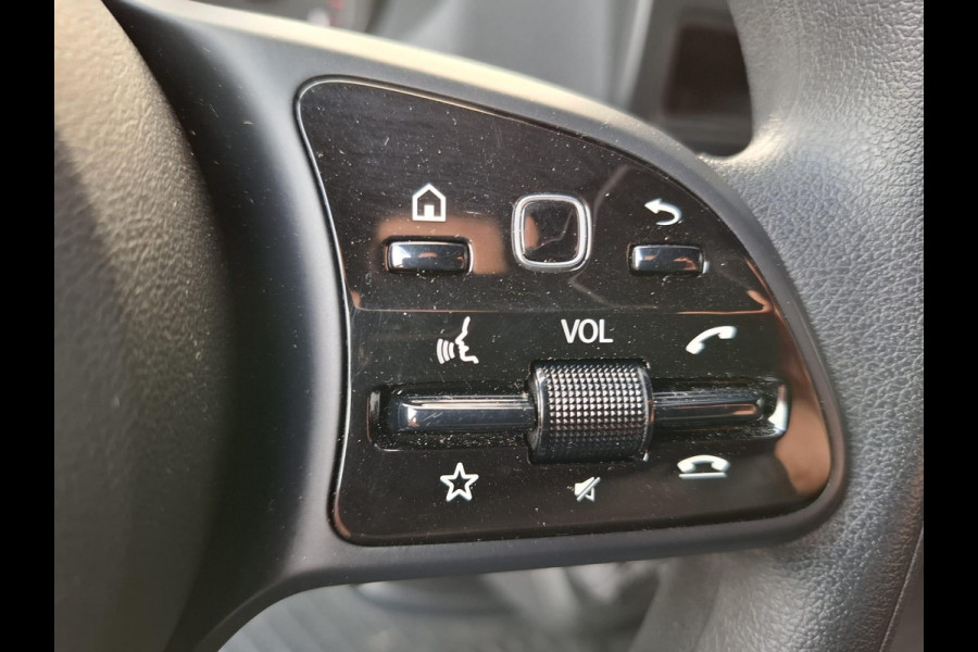 Mercedes-Benz Sprinter 311 CDI GB L2 FWD Functional 3.5T / AIRCO / CAMERA / 3 ZITS / DEALER ONDERHOUDEN / NAVI