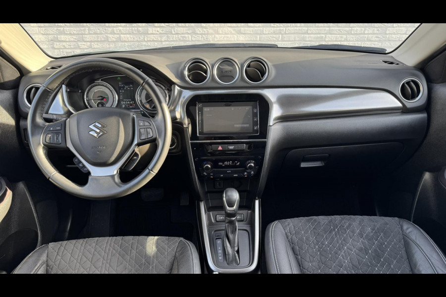 Suzuki Vitara 1.5 Hybrid Automaat Adaptive cruise Climate control Full LED Panoramadak Achteruitrijcamera Apple / Android Trekhaak