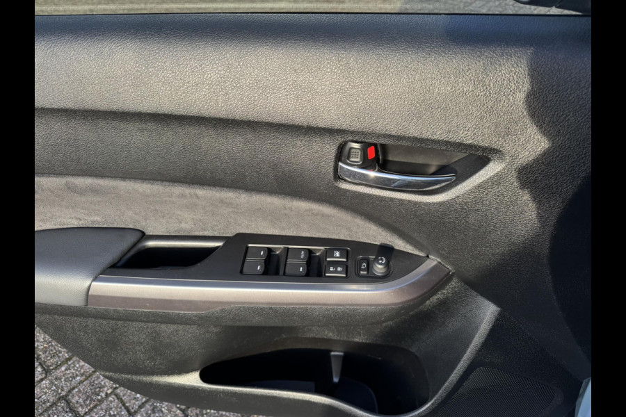 Suzuki Vitara 1.5 Hybrid Automaat Adaptive cruise Climate control Full LED Panoramadak Achteruitrijcamera Apple / Android Trekhaak