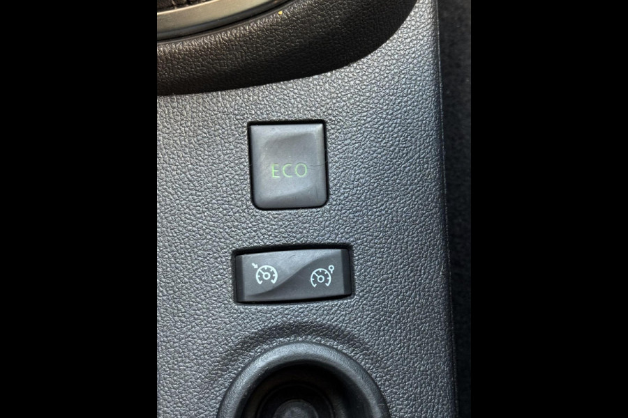 Renault Captur 1.2 TCe Bose - Navigatie I Airco I Sport velgen I PDC I LED I Comfort pakket I Dealer onderhouden