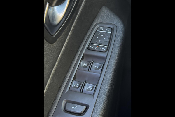 Renault Captur 1.2 TCe Bose - Navigatie I Airco I Sport velgen I PDC I LED I Comfort pakket I Dealer onderhouden