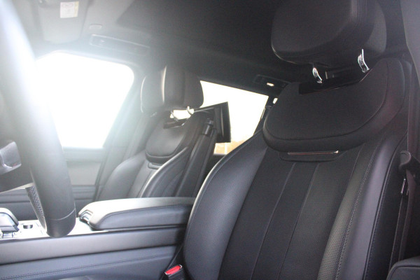 Land Rover Range Rover 4.4 V8 P530 SV LWB AWD SIGNATURE SUITE | PANORAMISCH SCHUIF/KANTEL DAK | MEESTURENDE ACHTERAS | ELEKTRISCH WEGKLAPBARE TREKHAAK | SV INTERIEUR FIRST CLASS CABIN PACK (TWEE VOLLEDIG VERTELBARE ACHTERSTOELEN MET SCHERMEN EN KOELKAST) (RSE) | 23" OBLIVN VELGEN | LUCHTVERING | MASSAGE FUNCTIE OP ALLE STOELEN INCL. VERWARMING EN KOELING | VOORRUIT/STUUR VERWARMING | PRIVACY GLASS | LEDEREN BEKLEDING SEMI ANILINE/EBONY | ADAPTIVE CRUISE CONTROL | ALLE STOELEN ELEKTRISCH VERSTELBAAR 24 VOUDIG | 360° CAMERA | HEMELBEKLEDING LEDER EBONY | DODEHOEK DETECTIE | HEAD UP DISPLAY | S