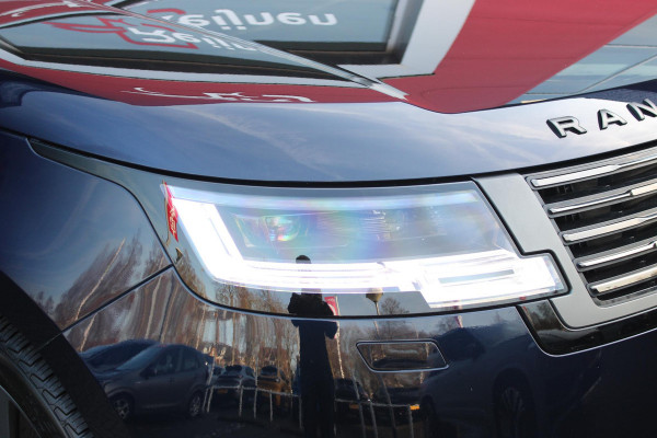 Land Rover Range Rover 4.4 V8 P530 SV LWB AWD SIGNATURE SUITE | PANORAMISCH SCHUIF/KANTEL DAK | MEESTURENDE ACHTERAS | ELEKTRISCH WEGKLAPBARE TREKHAAK | SV INTERIEUR FIRST CLASS CABIN PACK (TWEE VOLLEDIG VERTELBARE ACHTERSTOELEN MET SCHERMEN EN KOELKAST) (RSE) | 23" OBLIVN VELGEN | LUCHTVERING | MASSAGE FUNCTIE OP ALLE STOELEN INCL. VERWARMING EN KOELING | VOORRUIT/STUUR VERWARMING | PRIVACY GLASS | LEDEREN BEKLEDING SEMI ANILINE/EBONY | ADAPTIVE CRUISE CONTROL | ALLE STOELEN ELEKTRISCH VERSTELBAAR 24 VOUDIG | 360° CAMERA | HEMELBEKLEDING LEDER EBONY | DODEHOEK DETECTIE | HEAD UP DISPLAY | S