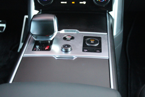 Land Rover Range Rover 4.4 V8 P530 SV LWB AWD SIGNATURE SUITE | PANORAMISCH SCHUIF/KANTEL DAK | MEESTURENDE ACHTERAS | ELEKTRISCH WEGKLAPBARE TREKHAAK | SV INTERIEUR FIRST CLASS CABIN PACK (TWEE VOLLEDIG VERTELBARE ACHTERSTOELEN MET SCHERMEN EN KOELKAST) (RSE) | 23" OBLIVN VELGEN | LUCHTVERING | MASSAGE FUNCTIE OP ALLE STOELEN INCL. VERWARMING EN KOELING | VOORRUIT/STUUR VERWARMING | PRIVACY GLASS | LEDEREN BEKLEDING SEMI ANILINE/EBONY | ADAPTIVE CRUISE CONTROL | ALLE STOELEN ELEKTRISCH VERSTELBAAR 24 VOUDIG | 360° CAMERA | HEMELBEKLEDING LEDER EBONY | DODEHOEK DETECTIE | HEAD UP DISPLAY | S