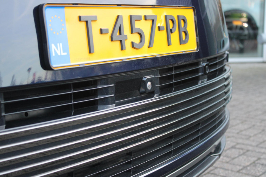 Land Rover Range Rover 4.4 V8 P530 SV LWB AWD SIGNATURE SUITE | PANORAMISCH SCHUIF/KANTEL DAK | MEESTURENDE ACHTERAS | ELEKTRISCH WEGKLAPBARE TREKHAAK | SV INTERIEUR FIRST CLASS CABIN PACK (TWEE VOLLEDIG VERTELBARE ACHTERSTOELEN MET SCHERMEN EN KOELKAST) (RSE) | 23" OBLIVN VELGEN | LUCHTVERING | MASSAGE FUNCTIE OP ALLE STOELEN INCL. VERWARMING EN KOELING | VOORRUIT/STUUR VERWARMING | PRIVACY GLASS | LEDEREN BEKLEDING SEMI ANILINE/EBONY | ADAPTIVE CRUISE CONTROL | ALLE STOELEN ELEKTRISCH VERSTELBAAR 24 VOUDIG | 360° CAMERA | HEMELBEKLEDING LEDER EBONY | DODEHOEK DETECTIE | HEAD UP DISPLAY | S