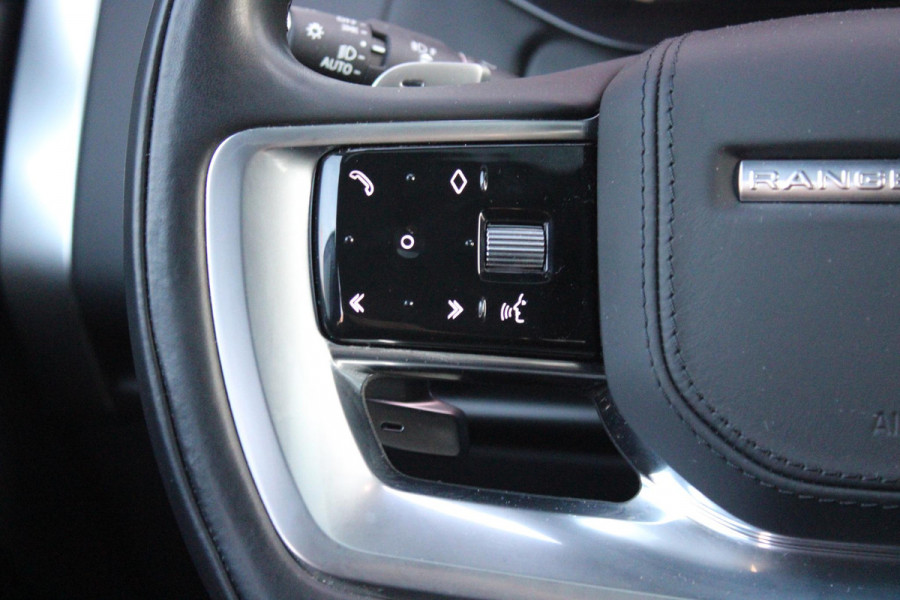 Land Rover Range Rover 4.4 V8 P530 SV LWB AWD SIGNATURE SUITE | PANORAMISCH SCHUIF/KANTEL DAK | MEESTURENDE ACHTERAS | ELEKTRISCH WEGKLAPBARE TREKHAAK | SV INTERIEUR FIRST CLASS CABIN PACK (TWEE VOLLEDIG VERTELBARE ACHTERSTOELEN MET SCHERMEN EN KOELKAST) (RSE) | 23" OBLIVN VELGEN | LUCHTVERING | MASSAGE FUNCTIE OP ALLE STOELEN INCL. VERWARMING EN KOELING | VOORRUIT/STUUR VERWARMING | PRIVACY GLASS | LEDEREN BEKLEDING SEMI ANILINE/EBONY | ADAPTIVE CRUISE CONTROL | ALLE STOELEN ELEKTRISCH VERSTELBAAR 24 VOUDIG | 360° CAMERA | HEMELBEKLEDING LEDER EBONY | DODEHOEK DETECTIE | HEAD UP DISPLAY | S