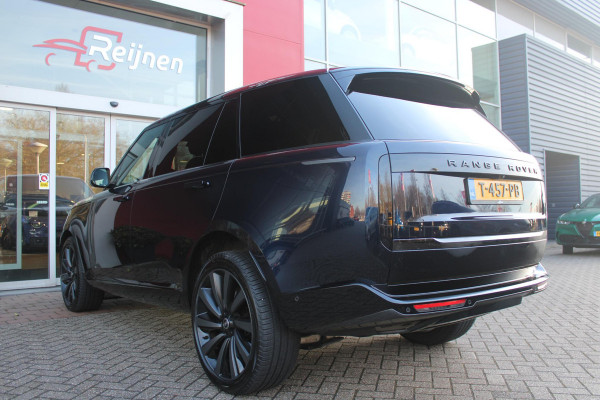 Land Rover Range Rover 4.4 V8 P530 SV LWB AWD SIGNATURE SUITE | PANORAMISCH SCHUIF/KANTEL DAK | MEESTURENDE ACHTERAS | ELEKTRISCH WEGKLAPBARE TREKHAAK | SV INTERIEUR FIRST CLASS CABIN PACK (TWEE VOLLEDIG VERTELBARE ACHTERSTOELEN MET SCHERMEN EN KOELKAST) (RSE) | 23" OBLIVN VELGEN | LUCHTVERING | MASSAGE FUNCTIE OP ALLE STOELEN INCL. VERWARMING EN KOELING | VOORRUIT/STUUR VERWARMING | PRIVACY GLASS | LEDEREN BEKLEDING SEMI ANILINE/EBONY | ADAPTIVE CRUISE CONTROL | ALLE STOELEN ELEKTRISCH VERSTELBAAR 24 VOUDIG | 360° CAMERA | HEMELBEKLEDING LEDER EBONY | DODEHOEK DETECTIE | HEAD UP DISPLAY | S