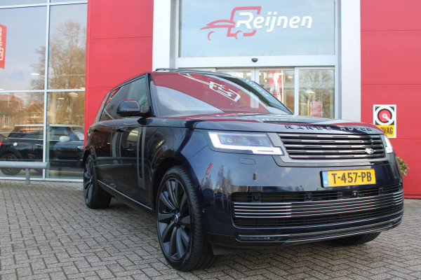 Land Rover Range Rover 4.4 V8 P530 SV LWB AWD SIGNATURE SUITE | PANORAMISCH SCHUIF/KANTEL DAK | MEESTURENDE ACHTERAS | ELEKTRISCH WEGKLAPBARE TREKHAAK | SV INTERIEUR FIRST CLASS CABIN PACK (TWEE VOLLEDIG VERTELBARE ACHTERSTOELEN MET SCHERMEN EN KOELKAST) (RSE) | 23" OBLIVN VELGEN | LUCHTVERING | MASSAGE FUNCTIE OP ALLE STOELEN INCL. VERWARMING EN KOELING | VOORRUIT/STUUR VERWARMING | PRIVACY GLASS | LEDEREN BEKLEDING SEMI ANILINE/EBONY | ADAPTIVE CRUISE CONTROL | ALLE STOELEN ELEKTRISCH VERSTELBAAR 24 VOUDIG | 360° CAMERA | HEMELBEKLEDING LEDER EBONY | DODEHOEK DETECTIE | HEAD UP DISPLAY | S
