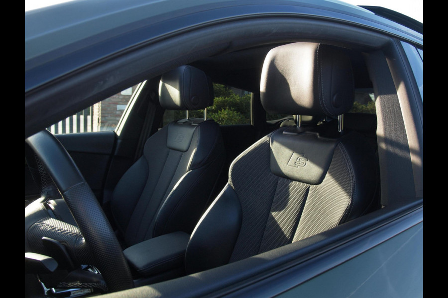 Audi A5 Sportback 35 TFSI S edition Competition | Panoramadak | Sfeerverlichting | Apple Carplay | Virtual Cockpit |