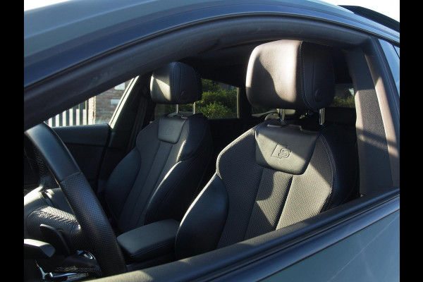 Audi A5 Sportback 35 TFSI S edition Competition | Panoramadak | Sfeerverlichting | Apple Carplay | Virtual Cockpit |