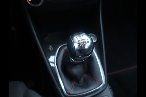 Ford Fiesta 1.0 EcoBoost ST-Line / Apple Carplay