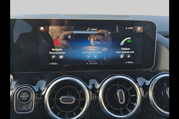 Mercedes-Benz B-Klasse 180 Business Solution AMG | AMG Styling | Sfeerverlichting | Voorstoelen verwarmd