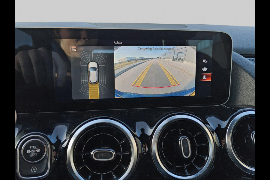 Mercedes-Benz B-Klasse 180 Business Solution AMG | AMG Styling | Sfeerverlichting | Voorstoelen verwarmd