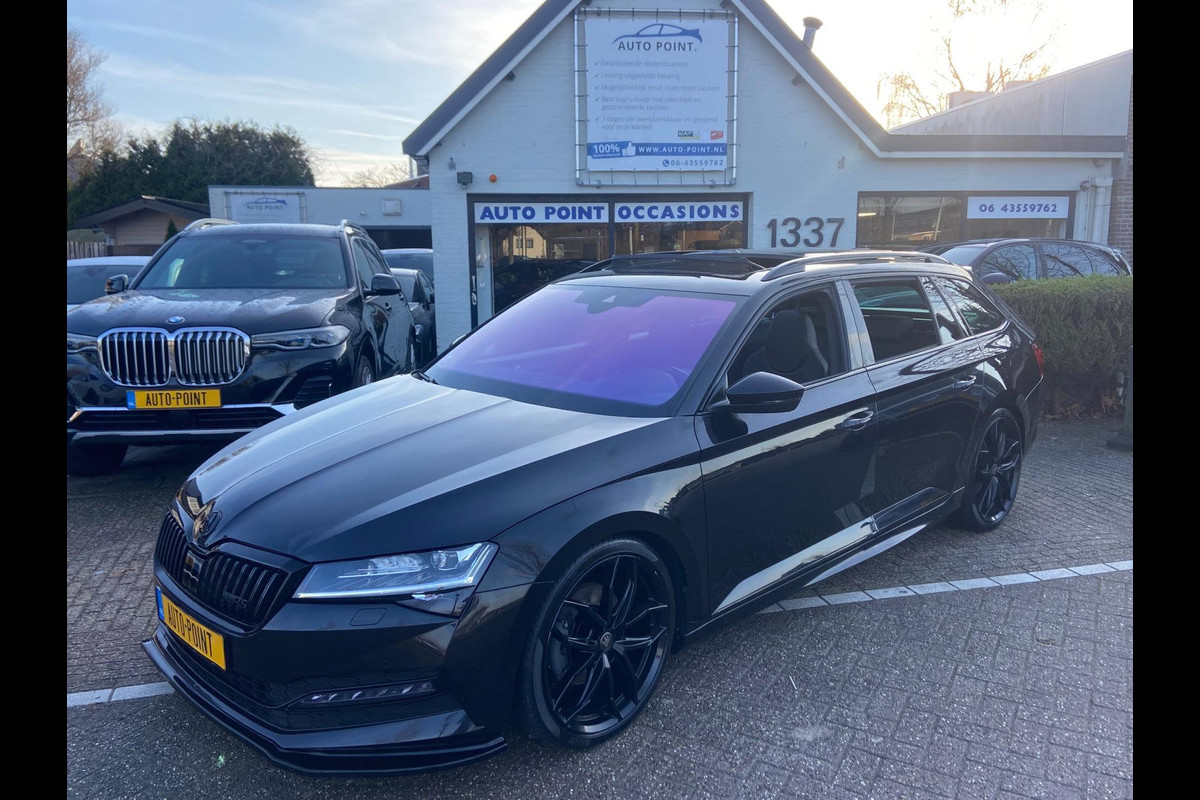 Škoda Superb Combi 1.5TSI RS-SPORTLINE/PANO/MAXTON/VIRTUAL