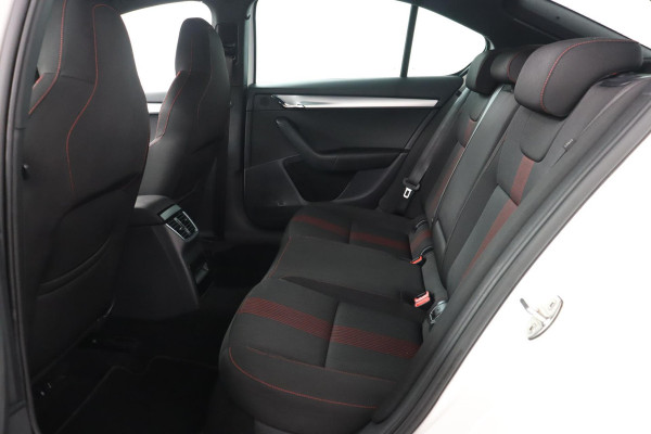 Škoda Octavia 1.0 TSI Greentech Sport Business|Trekhaak|17"|Cruise|Climate