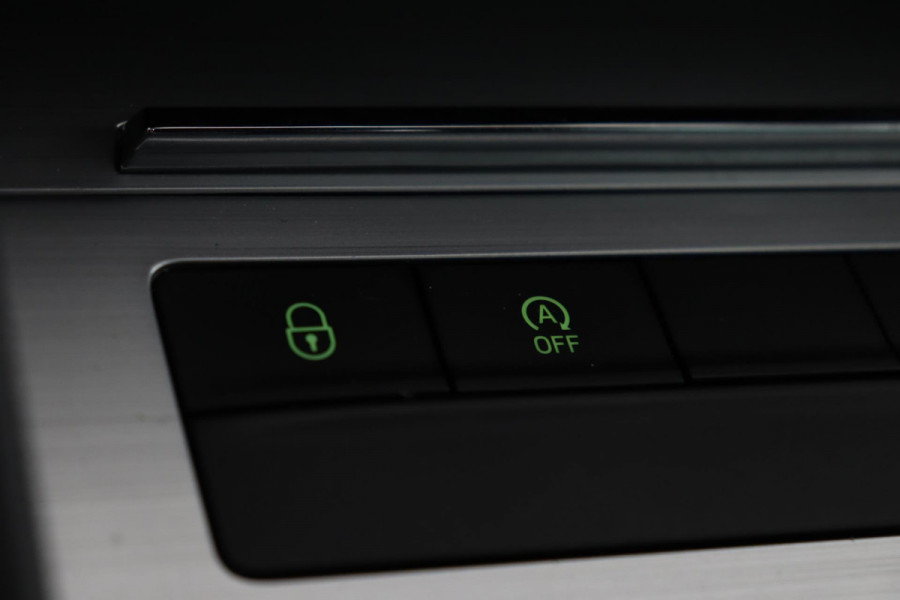 Škoda Octavia 1.0 TSI Greentech Sport Business|Trekhaak|17"|Cruise|Climate