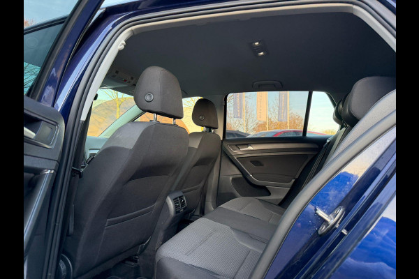 Volkswagen e-Golf e-Golf VERWACHT SOH 90% | ACHTERUITRIJ CAMERA | DIG. DASH| DODE HOEK| CARPLAY| STOELVERWARMING| LEUKE COMPLETE AUTO| RIJKLAAR INCL. 12 MND BOVAG GARANTIE