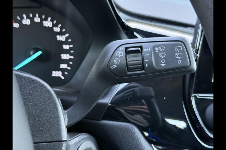 Ford Fiesta 1.1 Trend Navi,Clima,Rijstrooksensor,Lm velgen,Pdc,Dealer Onderhouden,N.A.P,Weinig Km,Apk tot 11-2026