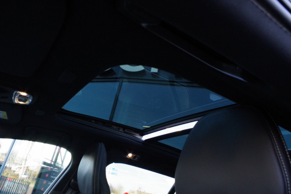 Volvo V60 2.0 B3 163 PK R-Design, Panoramadak, Harman/Kardon, Trekhaak, Leder, Sportstoelen
